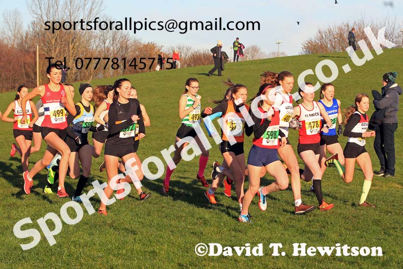 Womens under-17s and under-20s, 2022 North Eastern Cross Country Champs., Temple Park, South Shields.  Photo: David T. Hewitson/Sports for All Pics
